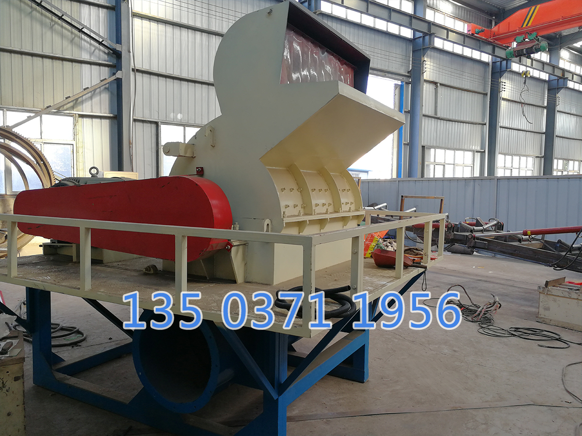 大型鋸末粉碎機(jī)600型55kw